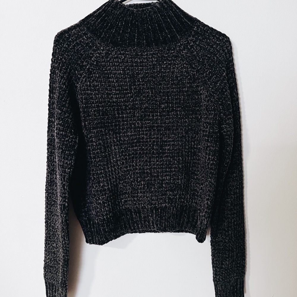 turtle neck sweater